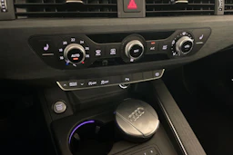 musta Audi A4 2017 kuva 13.