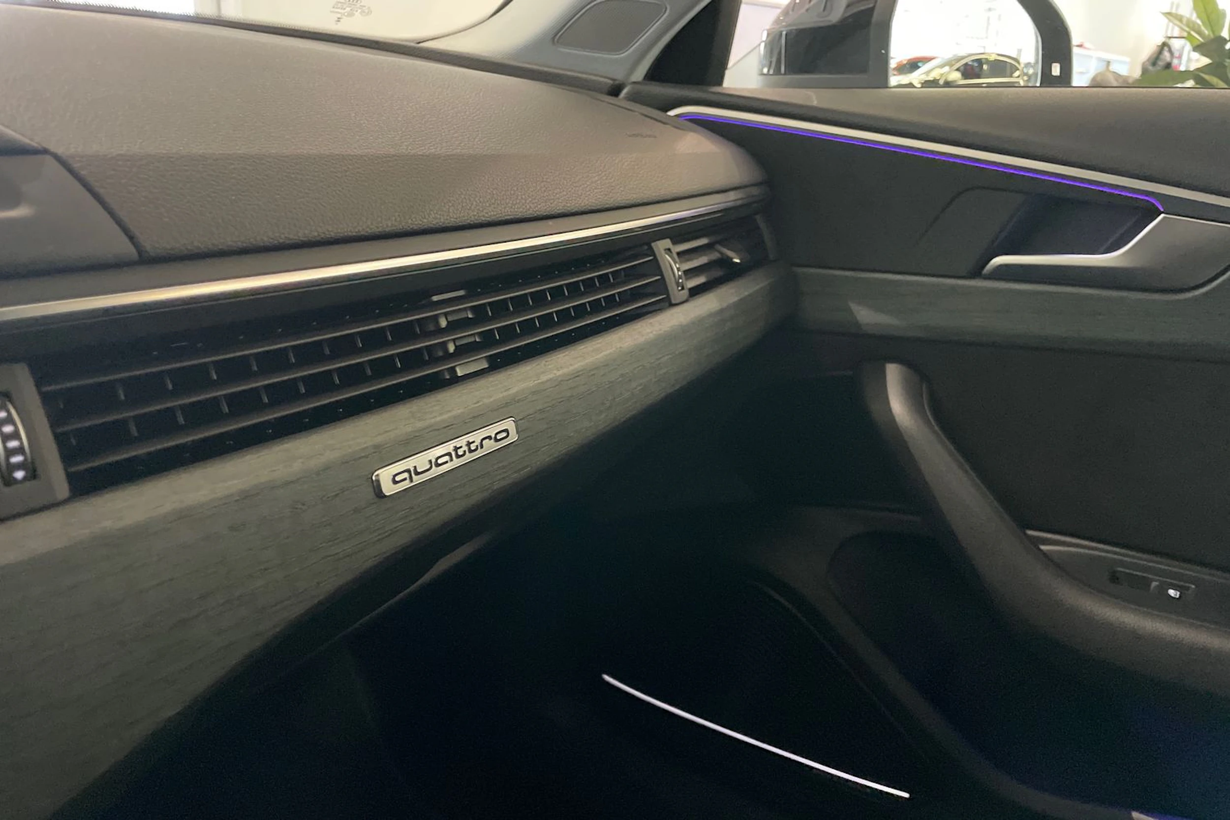 musta Audi A4 2017 kuva 15.