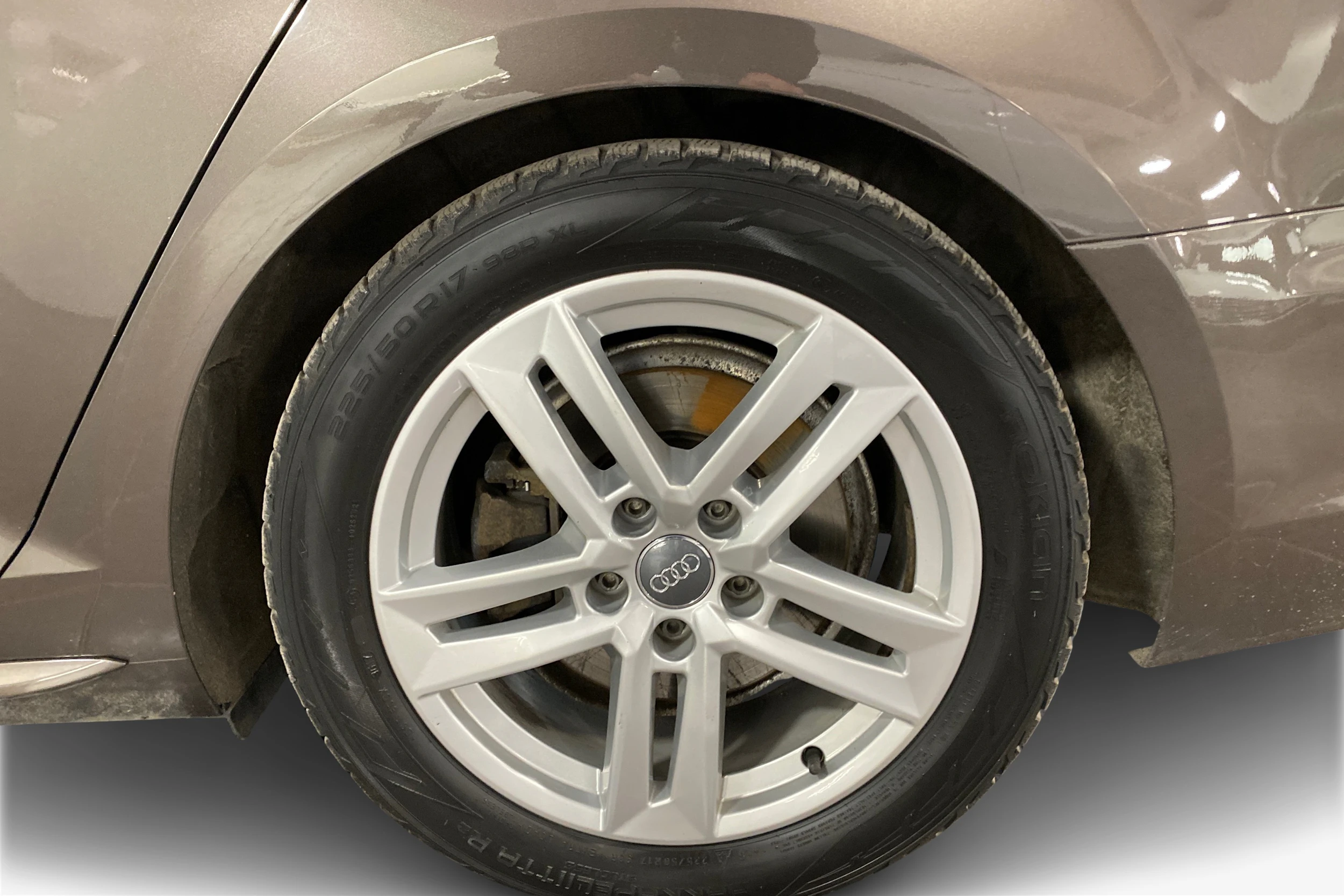 ruskea (beige) Audi A4 2017 kuva 9.