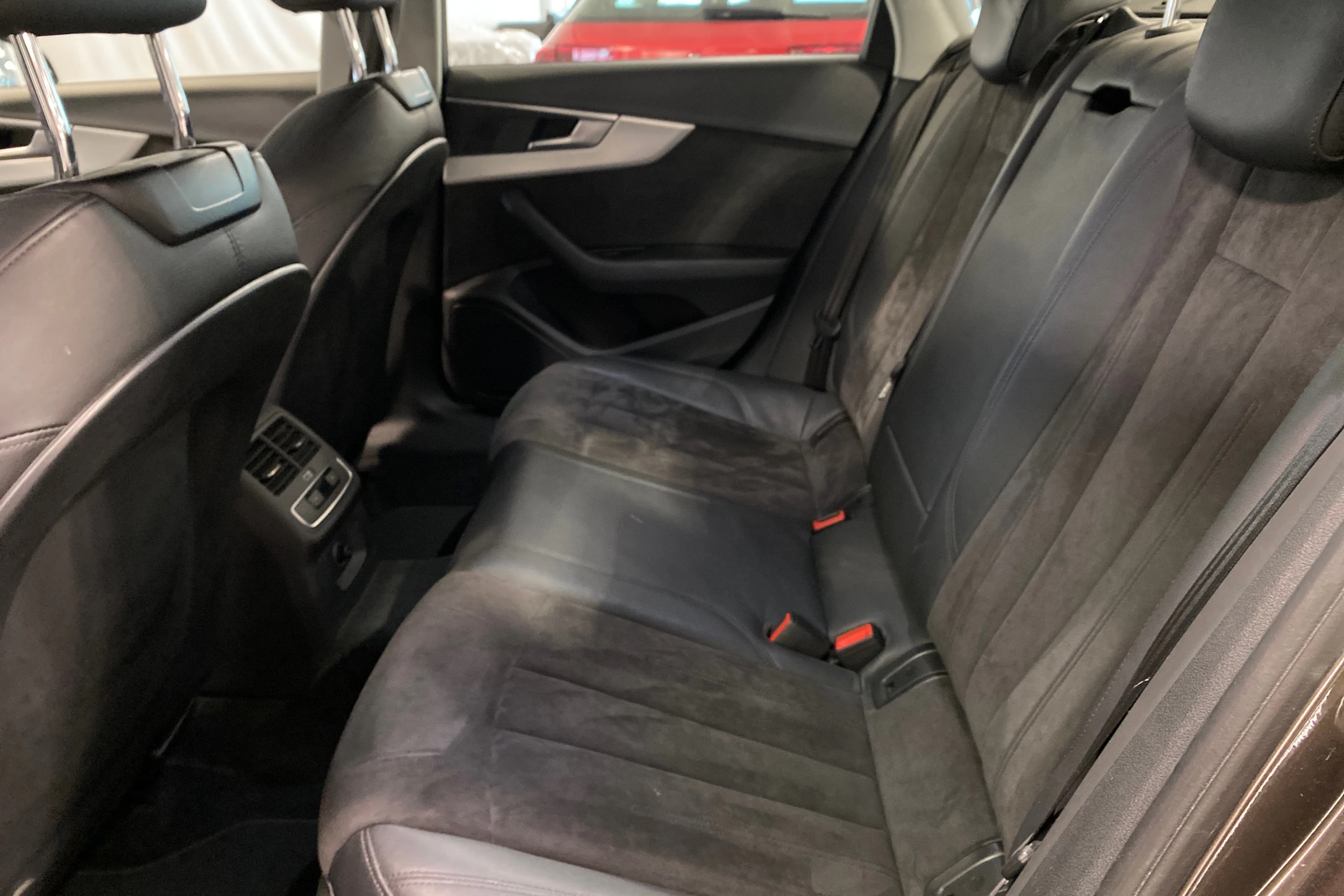 ruskea (beige) Audi A4 2017 kuva 11.