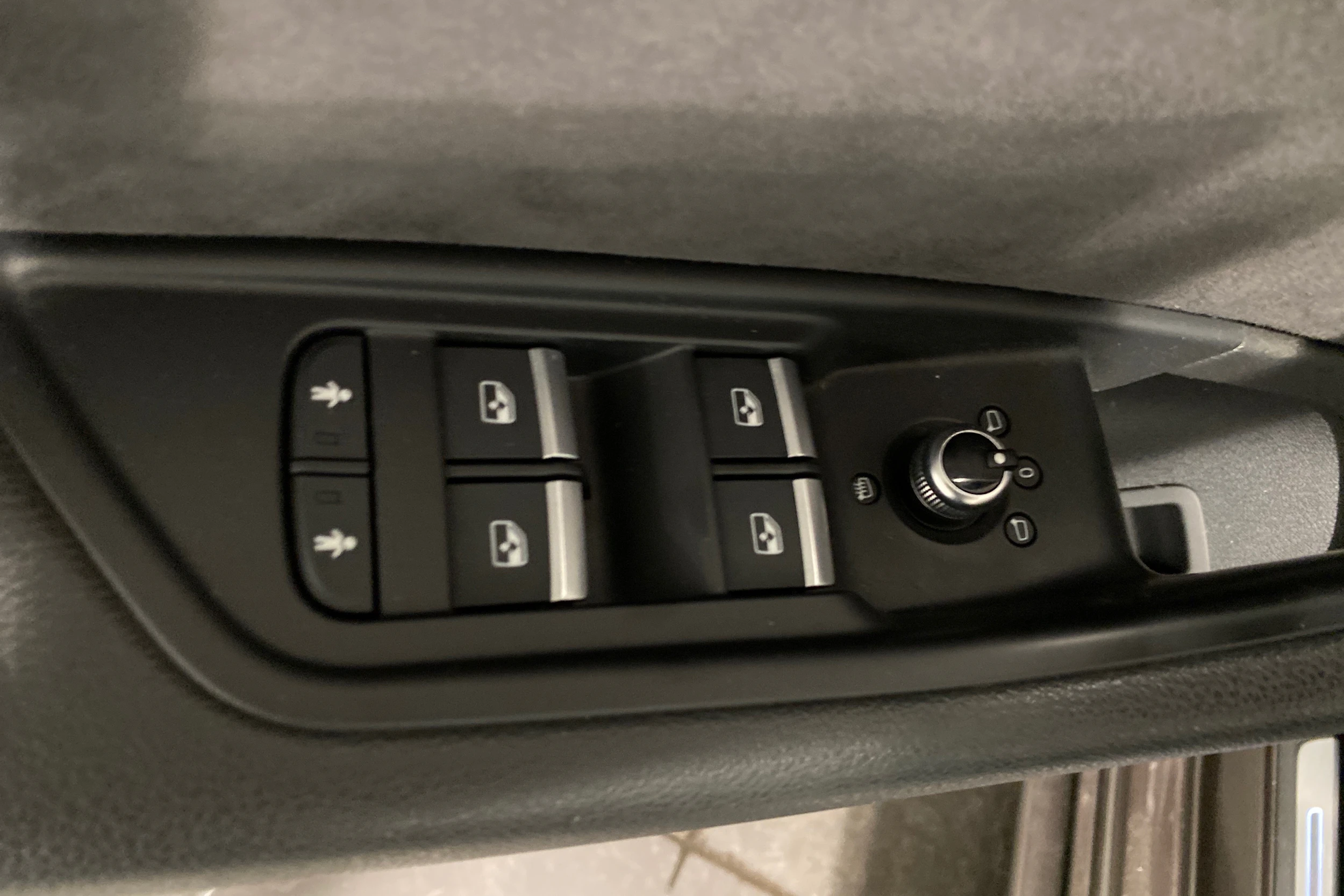 ruskea (beige) Audi A4 2017 kuva 18.