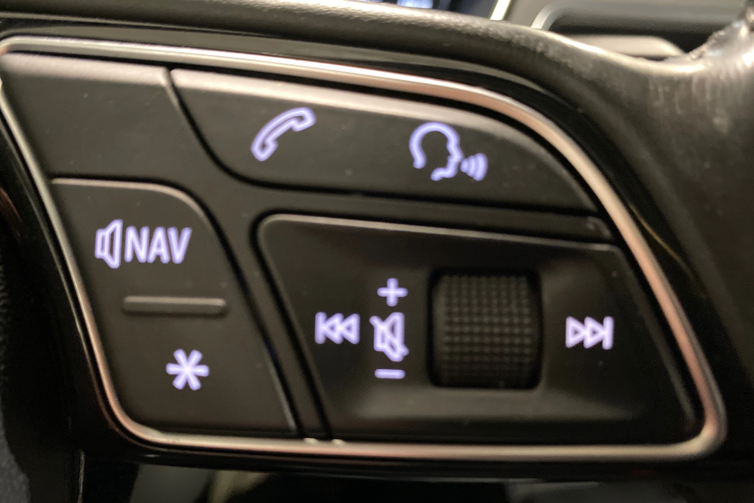 ruskea (beige) Audi A4 2017 kuva 24.