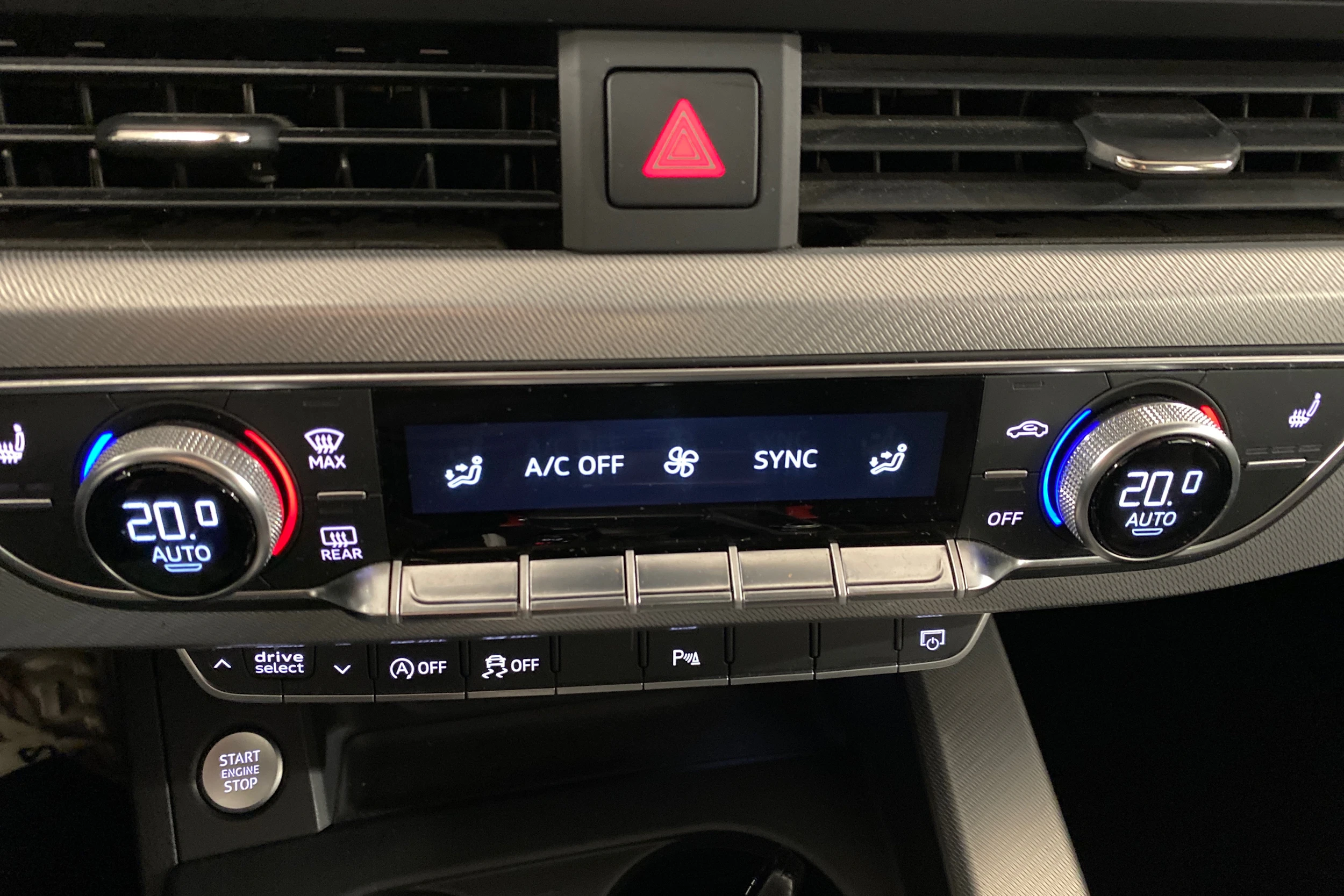 ruskea (beige) Audi A4 2017 kuva 27.