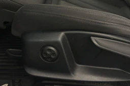 valkoinen Audi A4 2017 kuva 17.