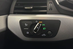 valkoinen Audi A4 2017 kuva 19.