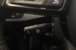 valkoinen Audi A4 2017 kuva 22.