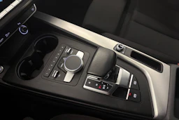 valkoinen Audi A4 2017 kuva 23.