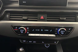 valkoinen Audi A4 2017 kuva 24.