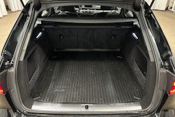 musta Audi A4 2017 kuva 14.