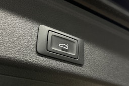 musta Audi A4 2017 kuva 15.