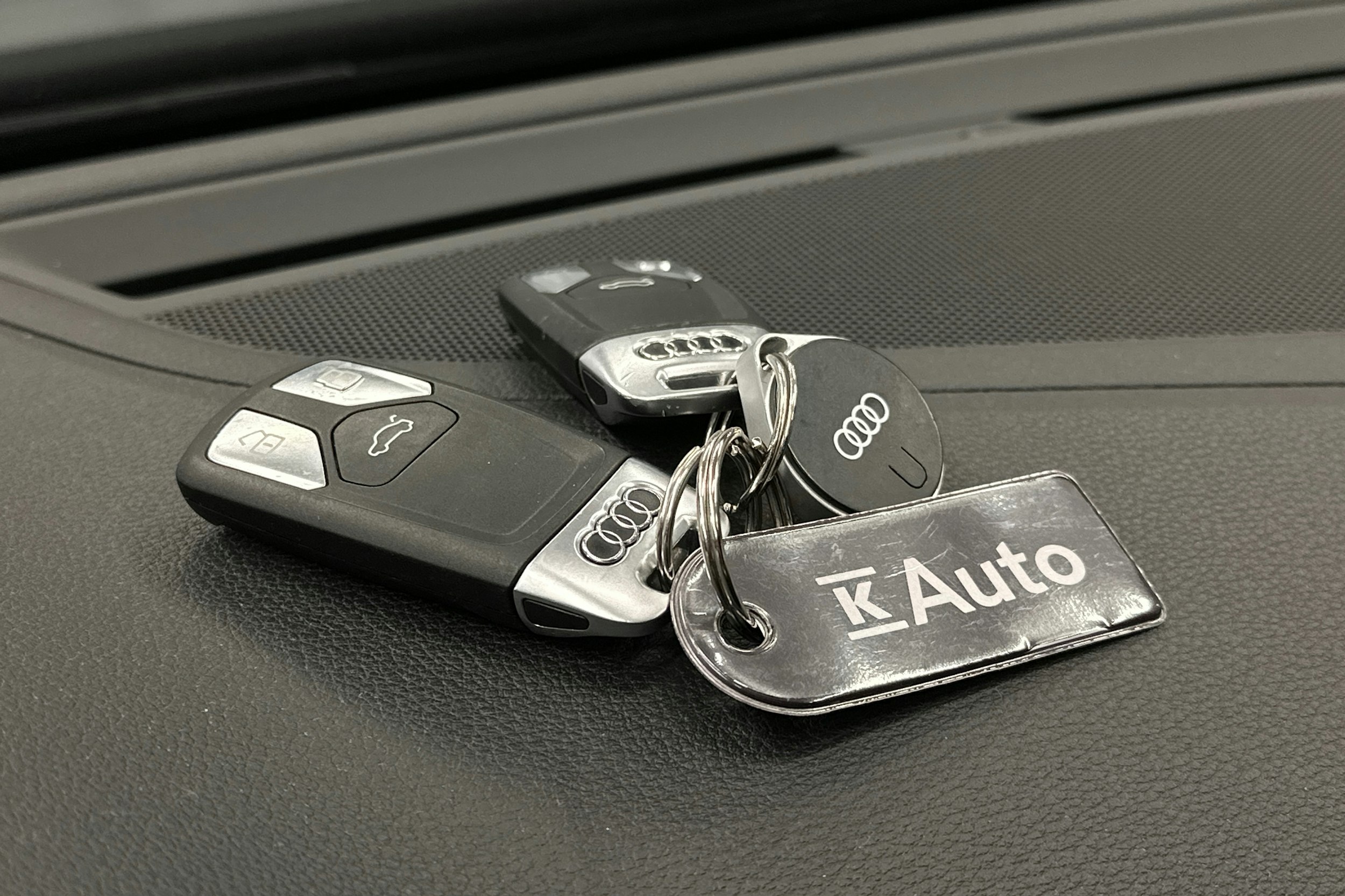 musta Audi A4 2017 kuva 26.