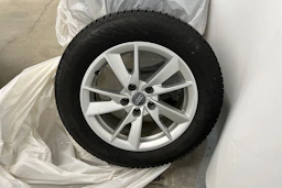 sininen Audi A4 2017 kuva 10.