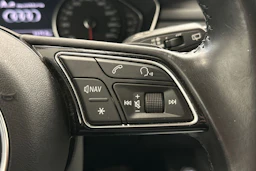 sininen Audi A4 2017 kuva 12.