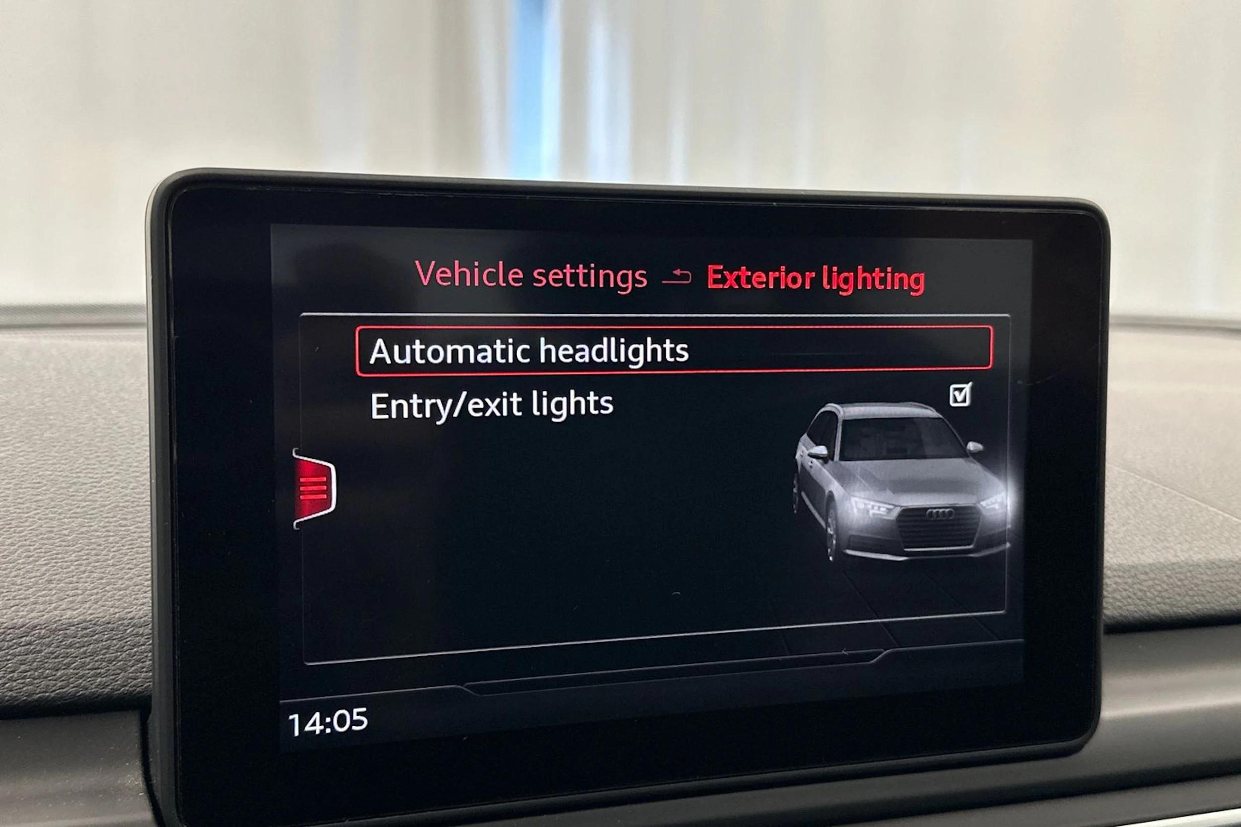 sininen Audi A4 2017 kuva 15.