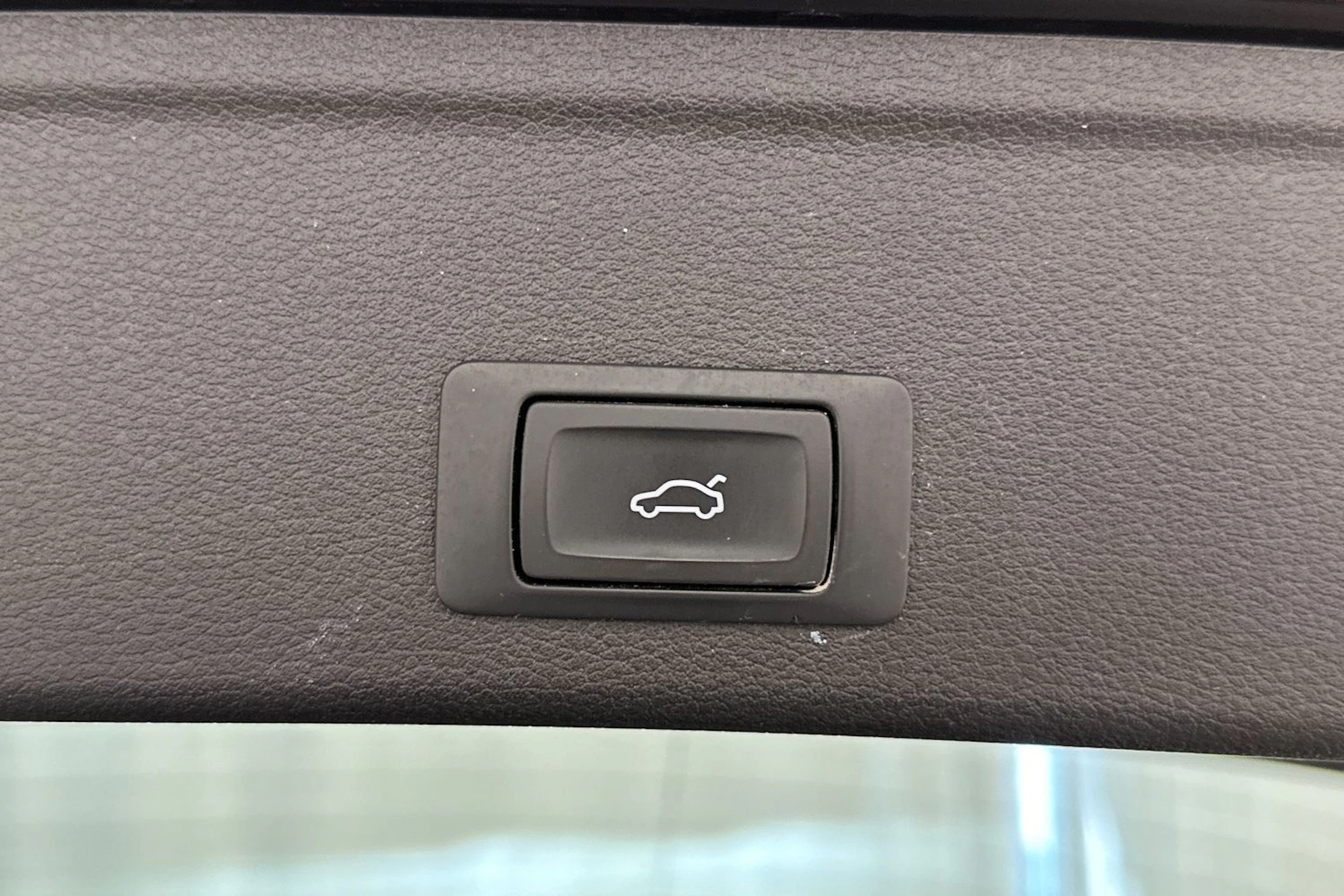 sininen Audi A4 2017 kuva 24.