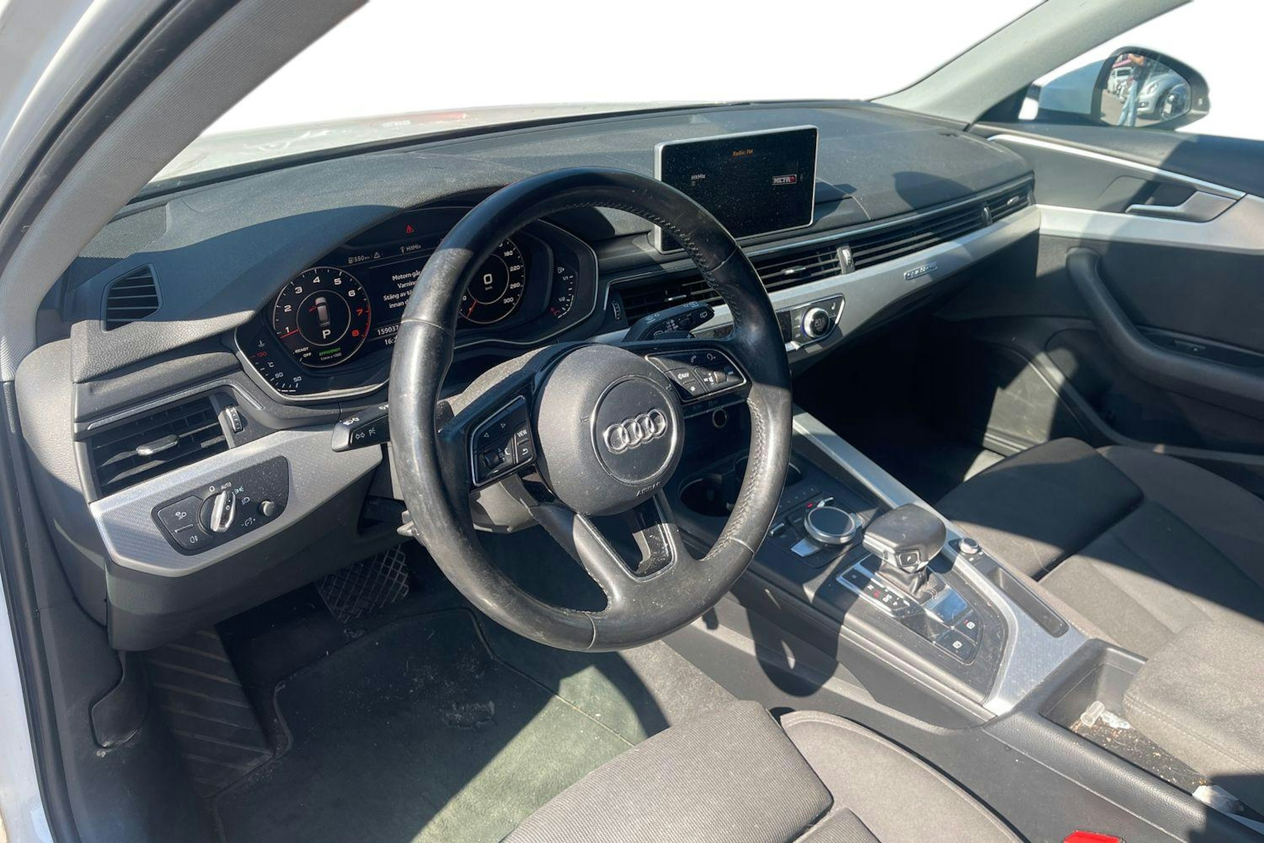 valkoinen Audi A4 2017 kuva 3.
