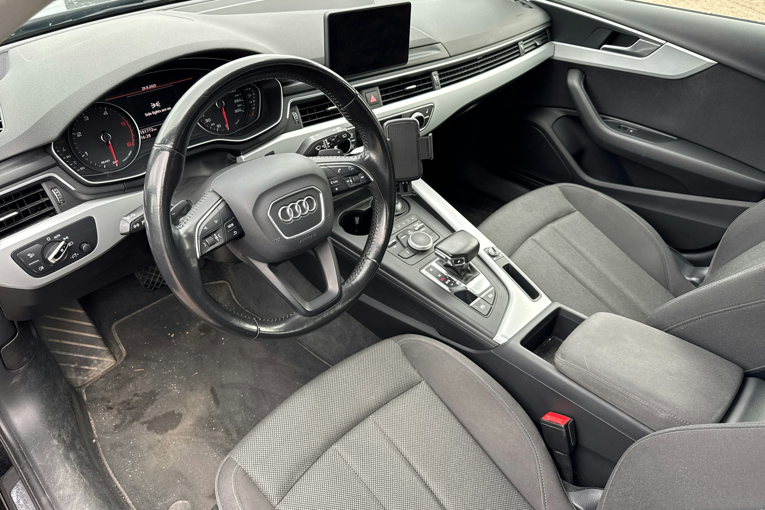 musta Audi A4 2017 kuva 3.