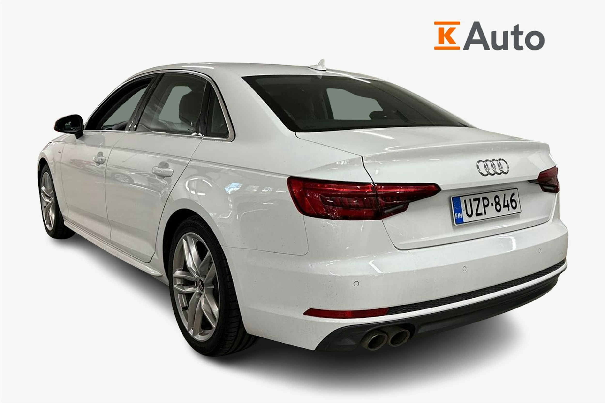 Valkoinen Audi A4 2017 kuva 2.
