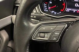 musta Audi A4 2018 kuva 13.