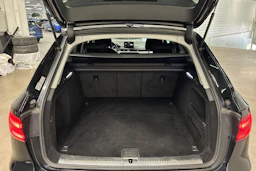 musta Audi A4 2018 kuva 25.