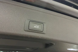 musta Audi A4 2018 kuva 28.