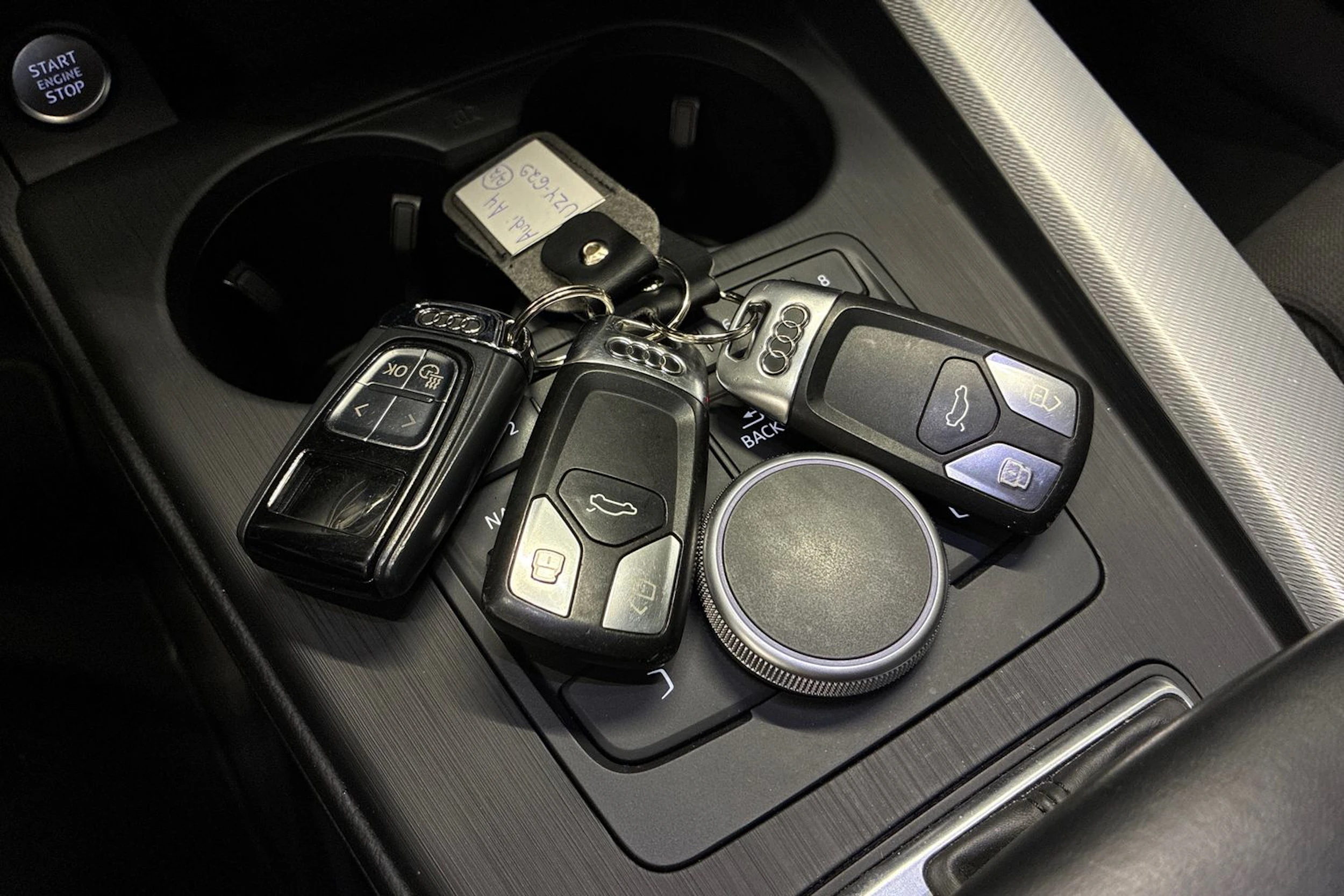 musta Audi A4 2018 kuva 32.