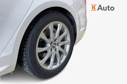 Valkoinen Audi A4 2017 kuva 9.