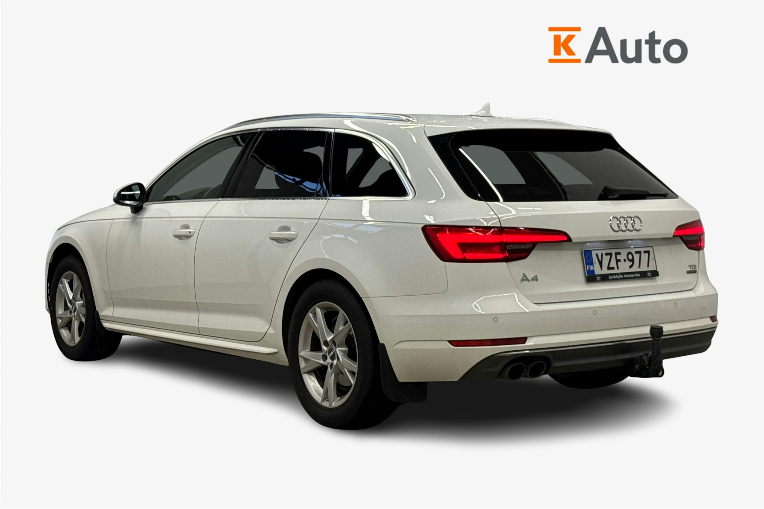 valkoinen Audi A4 2017 kuva 2.