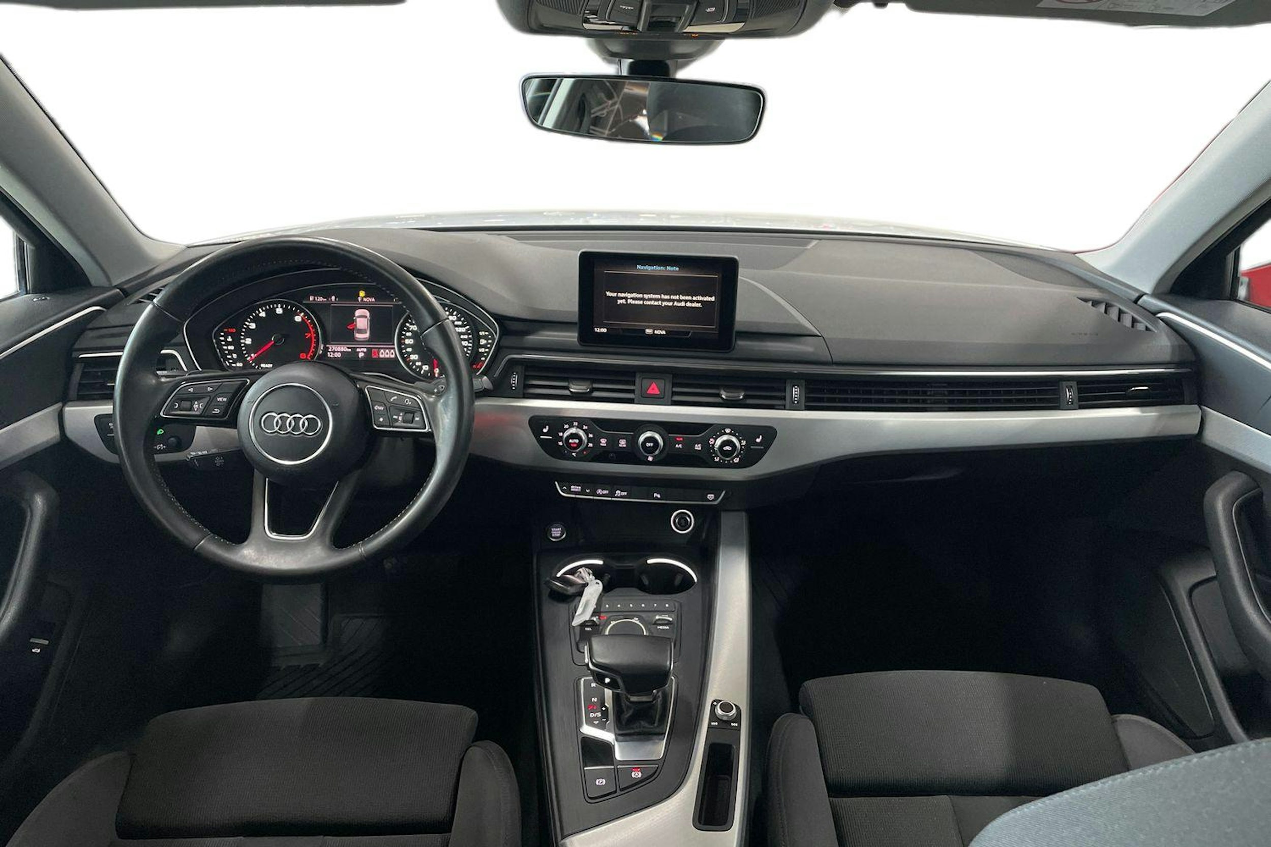 Valkoinen Audi A4 2017 kuva 9.