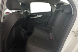 Valkoinen Audi A4 2017 kuva 10.