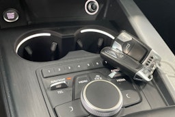 Valkoinen Audi A4 2017 kuva 14.