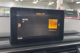 Valkoinen Audi A4 2017 kuva 15.