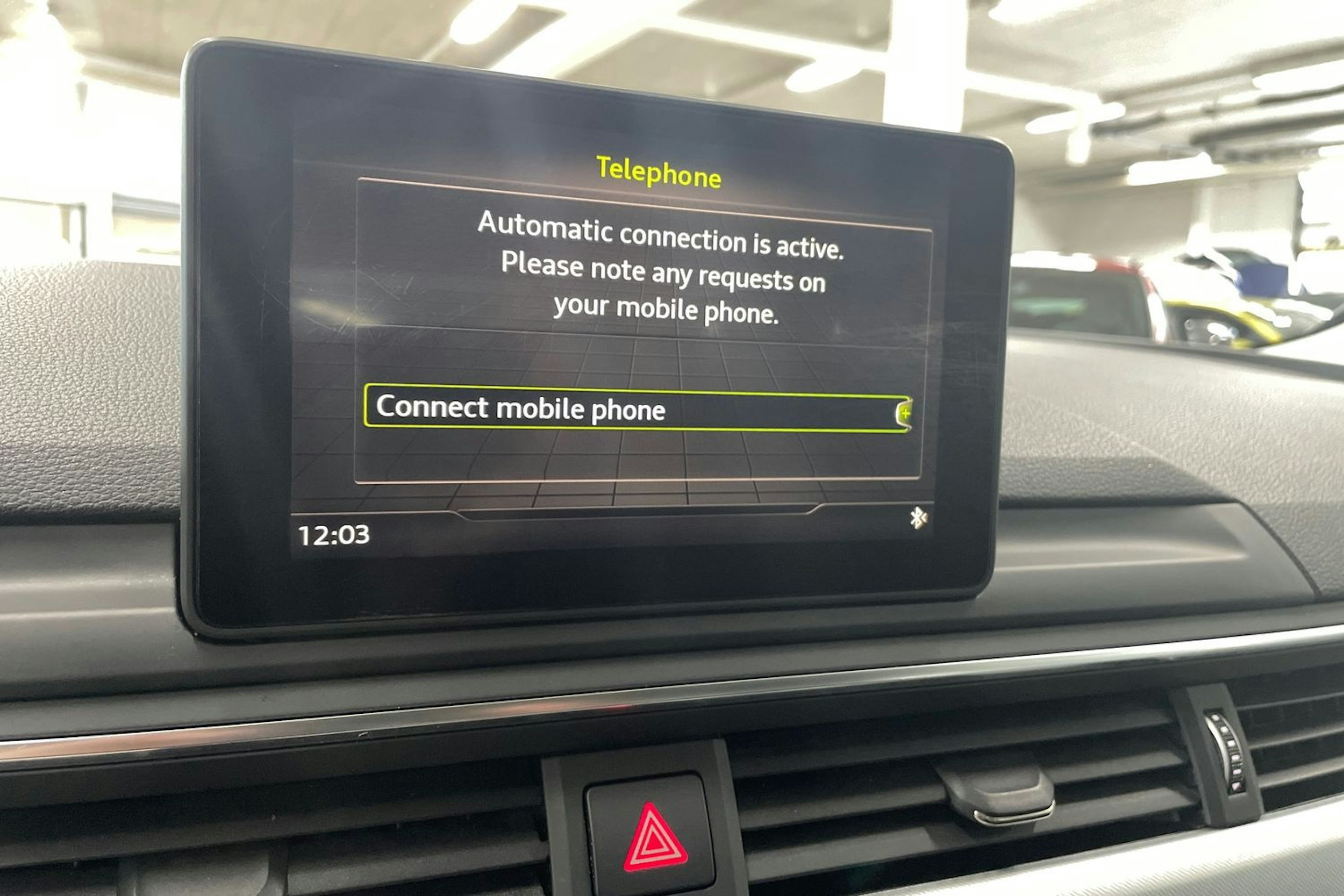 Valkoinen Audi A4 2017 kuva 16.