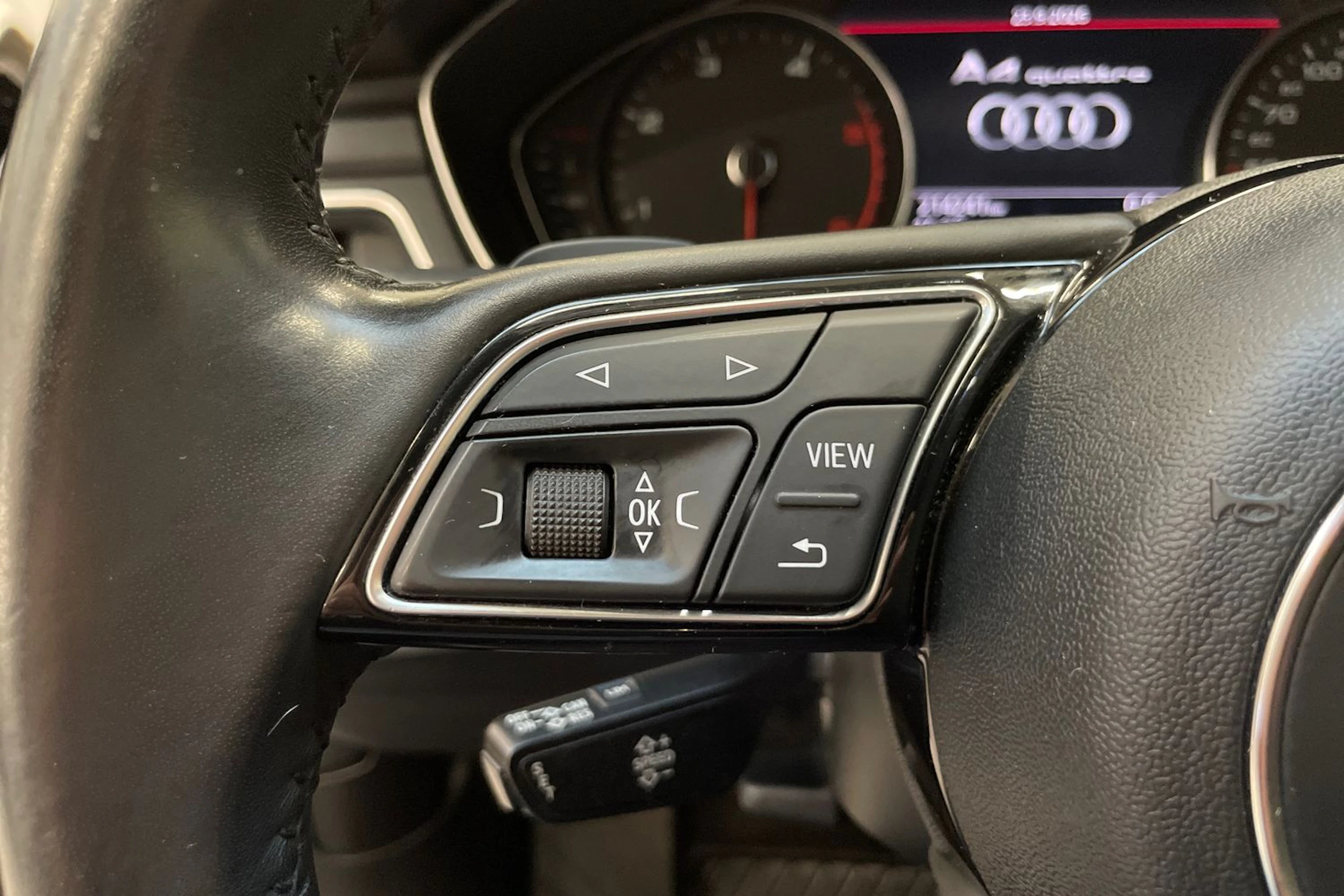 musta Audi A4 2017 kuva 14.