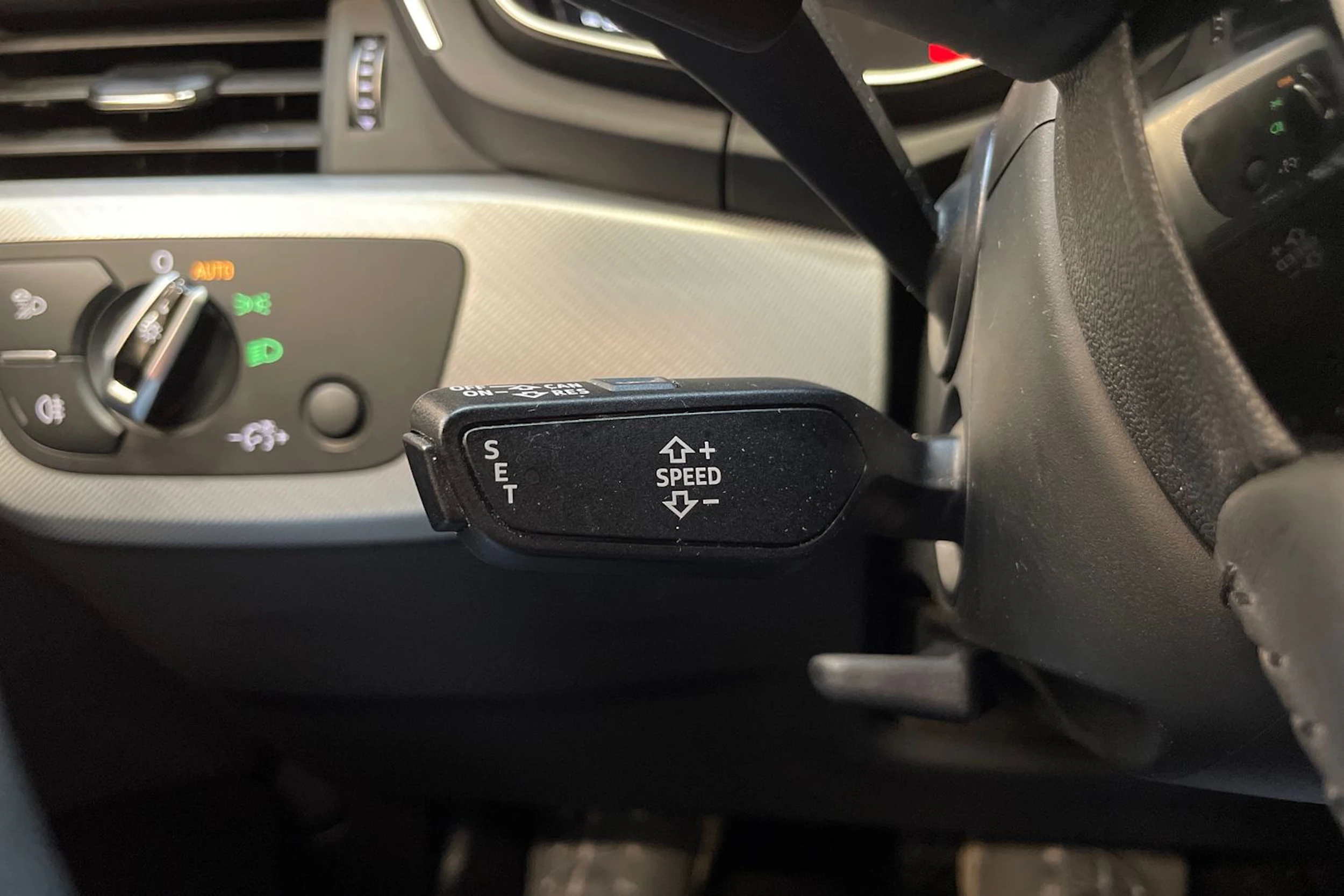musta Audi A4 2017 kuva 16.