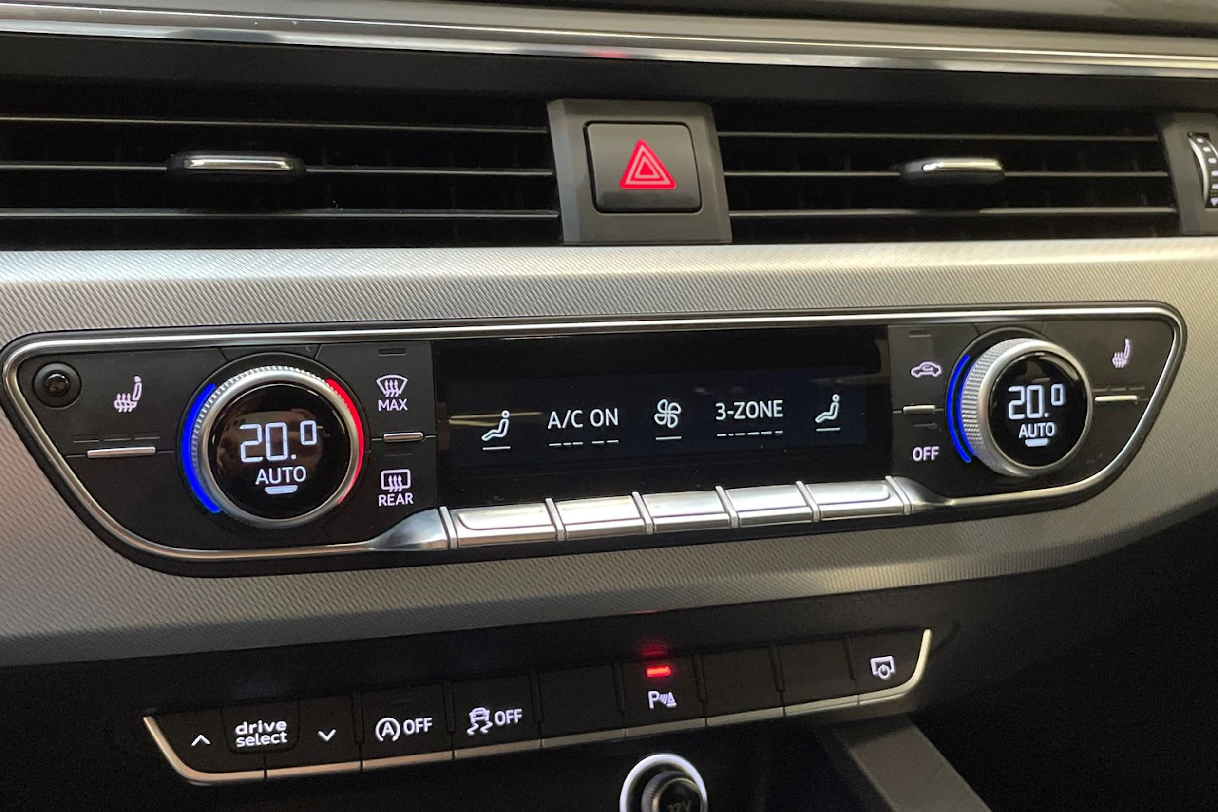 musta Audi A4 2017 kuva 24.
