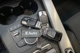 musta Audi A4 2017 kuva 30.