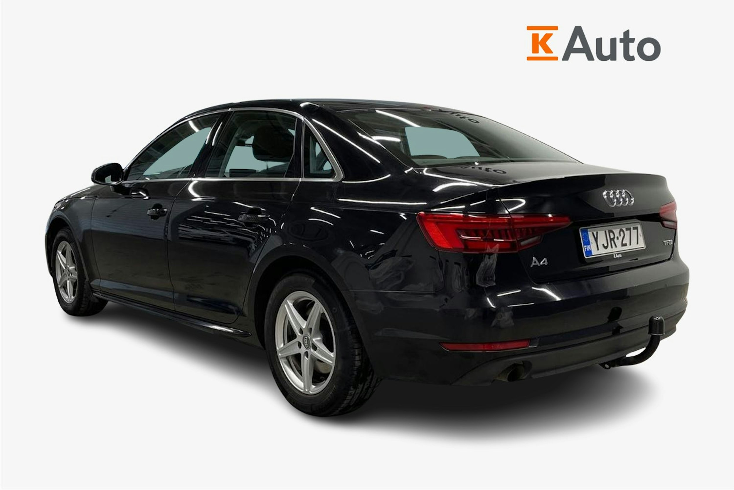 Musta Audi A4 2017 kuva 2.