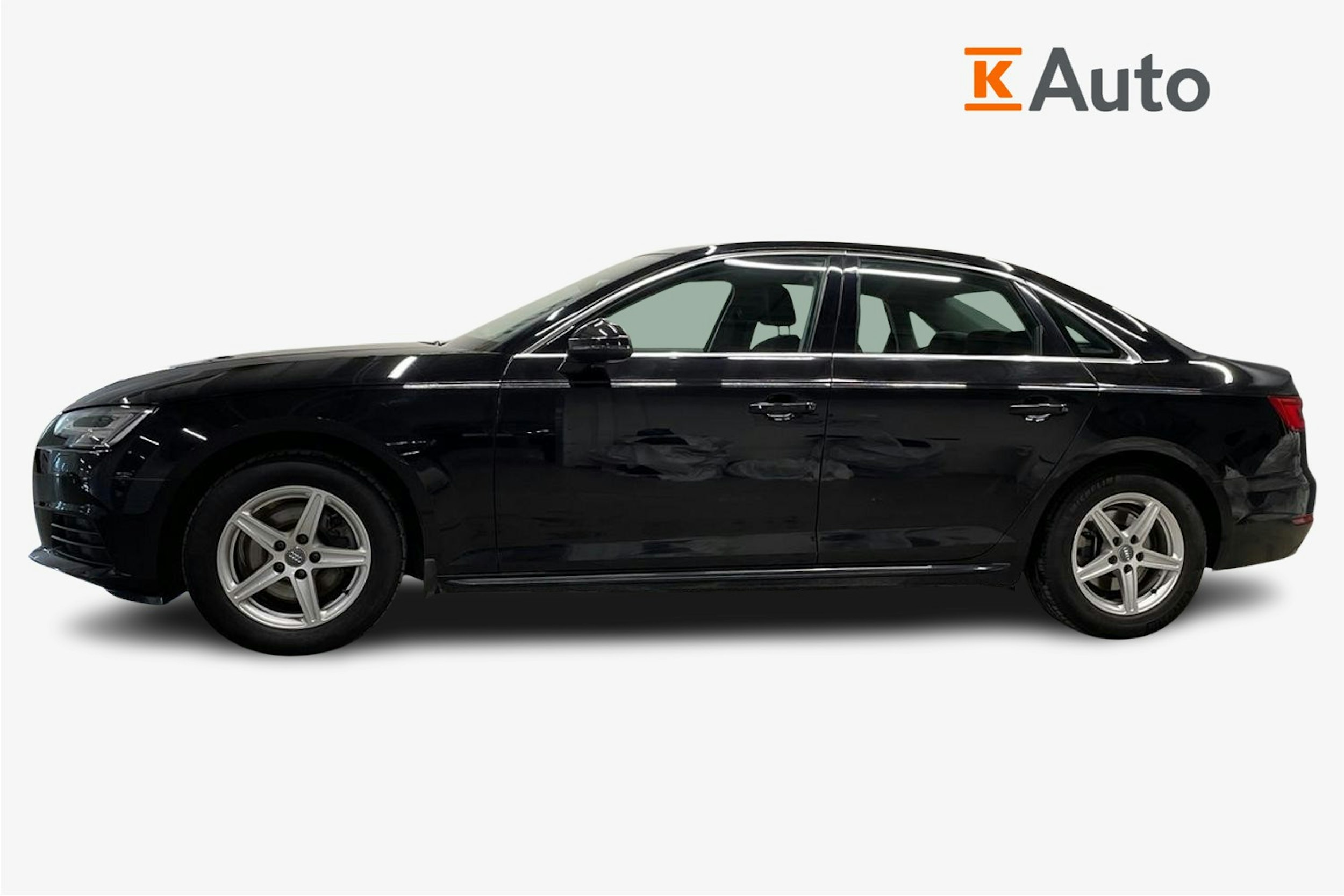 Musta Audi A4 2017 kuva 6.
