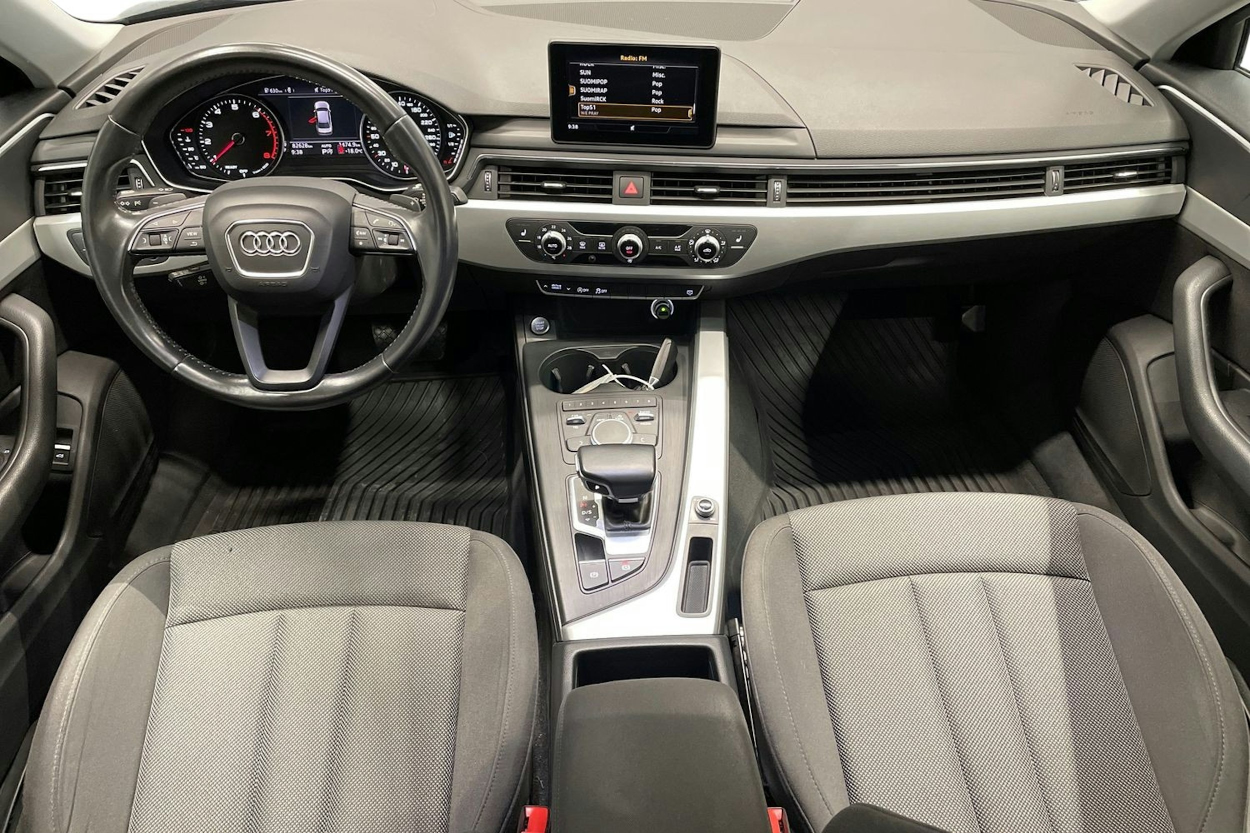 Musta Audi A4 2017 kuva 9.