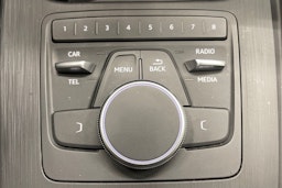 Musta Audi A4 2017 kuva 19.