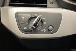 Musta Audi A4 2017 kuva 21.
