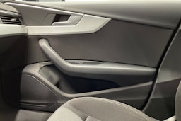 Musta Audi A4 2017 kuva 23.
