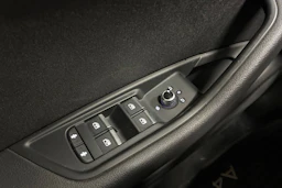 musta Audi A4 2017 kuva 17.