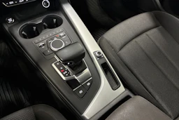 musta Audi A4 2017 kuva 19.