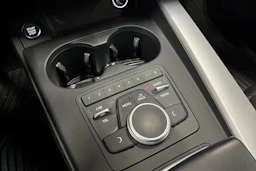 musta Audi A4 2017 kuva 20.