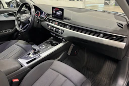 musta Audi A4 2017 kuva 28.