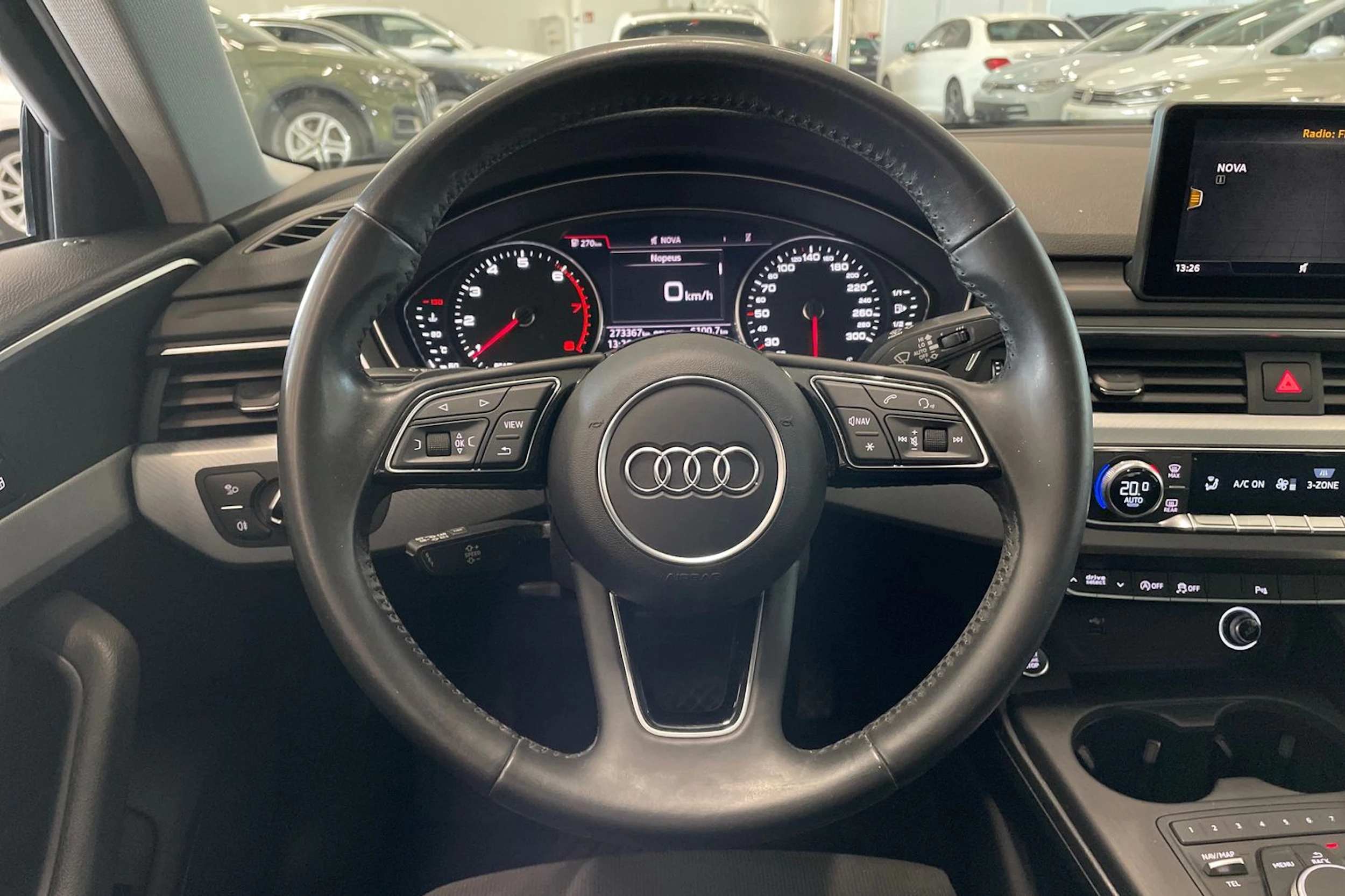 vihreä Audi A4 2018 kuva 16.