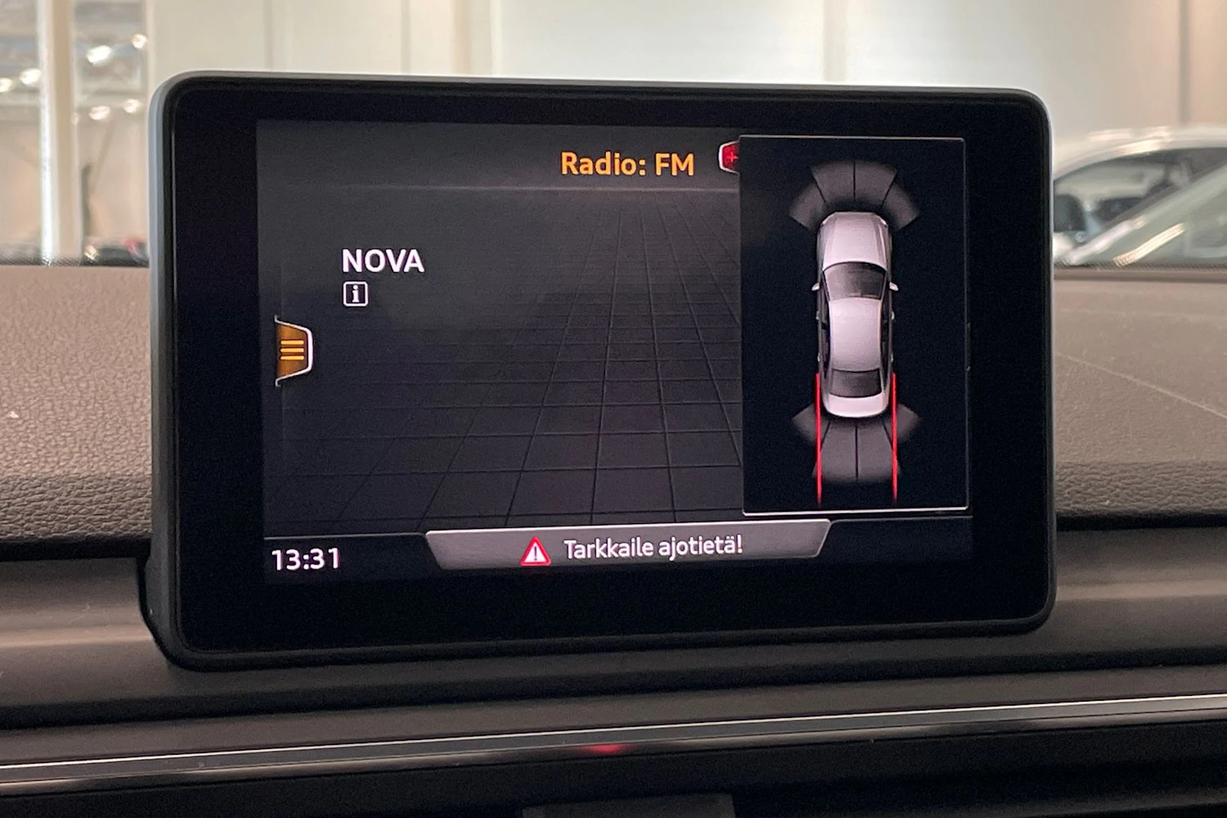 vihreä Audi A4 2018 kuva 28.