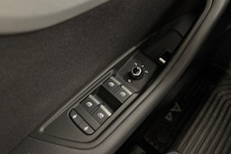 musta Audi A4 2018 kuva 19.